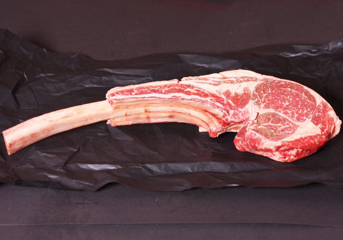 Tomahawk Steak von der Rose